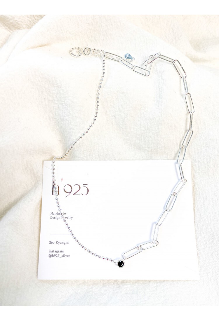 233-1015 鏈身不規則設計 ‧ 黑色石 純銀頸鏈 (韓國)-